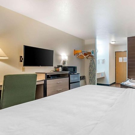Econo Lodge Πουέμπλο Εξωτερικό φωτογραφία