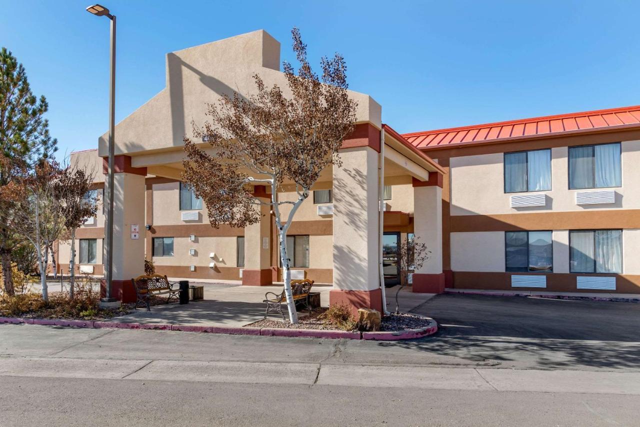 Econo Lodge Πουέμπλο Εξωτερικό φωτογραφία