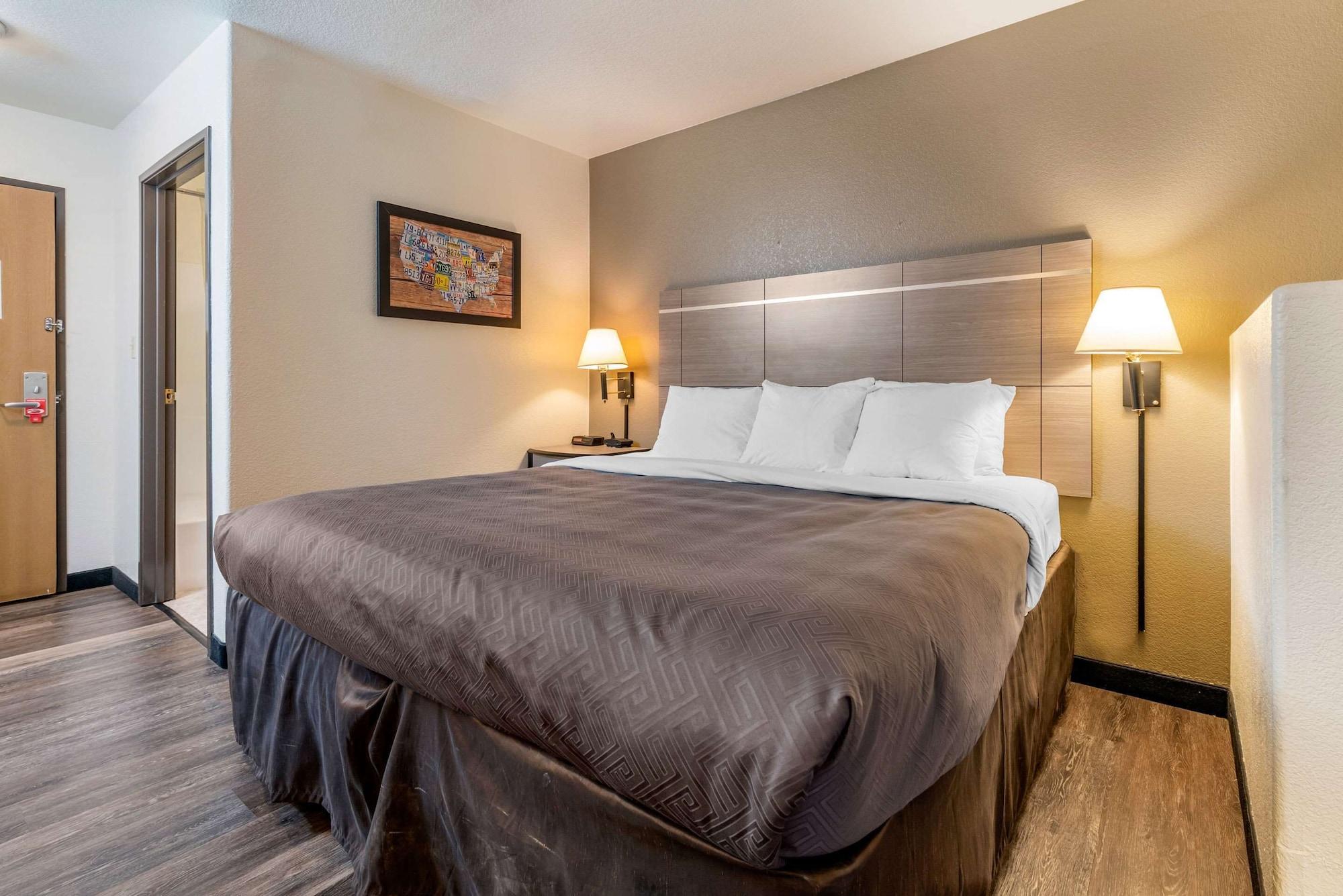 Econo Lodge Πουέμπλο Εξωτερικό φωτογραφία