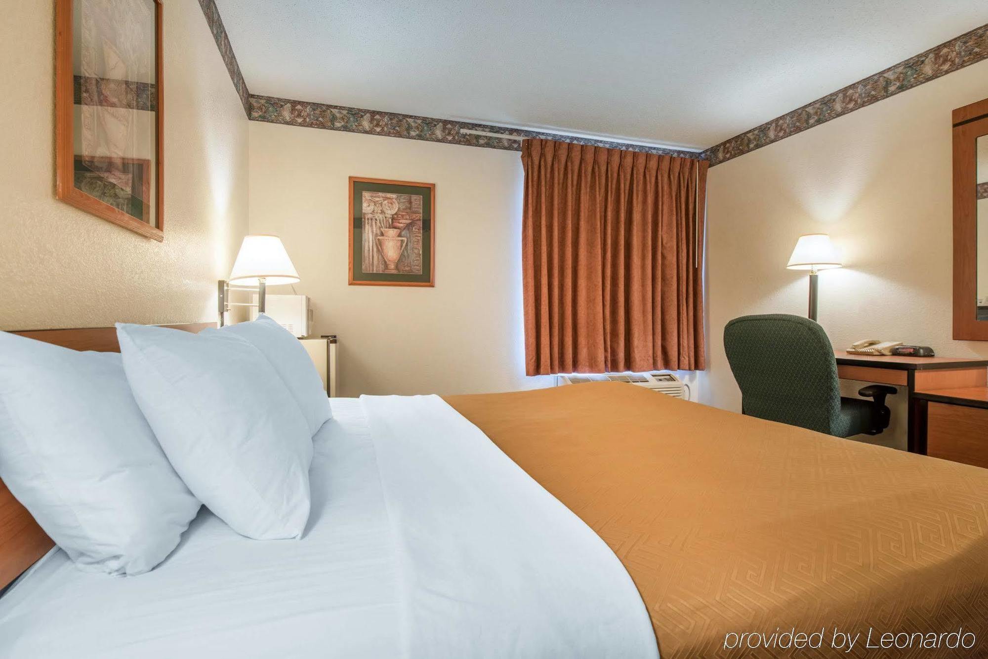 Econo Lodge Πουέμπλο Εξωτερικό φωτογραφία