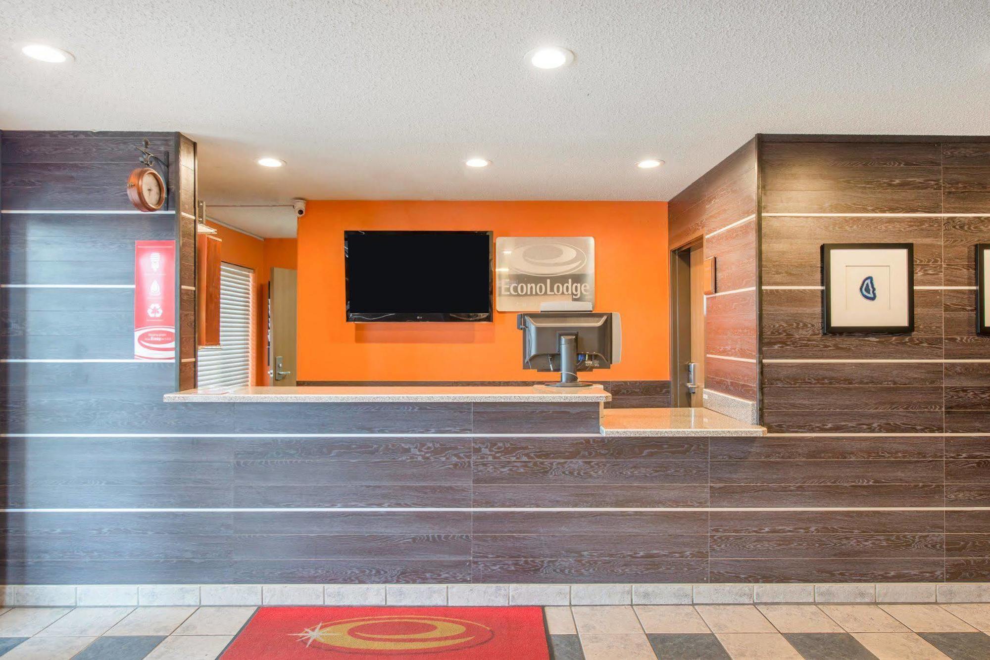 Econo Lodge Πουέμπλο Εξωτερικό φωτογραφία